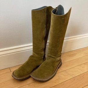 Vintage camper boots